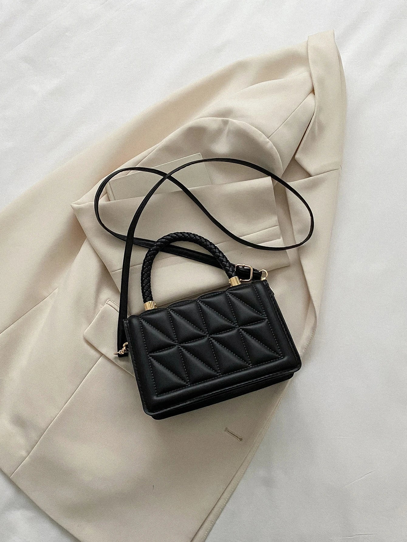 Women's Casual Fashionable Shopping And Dating Net Color Flip Cover Handbag