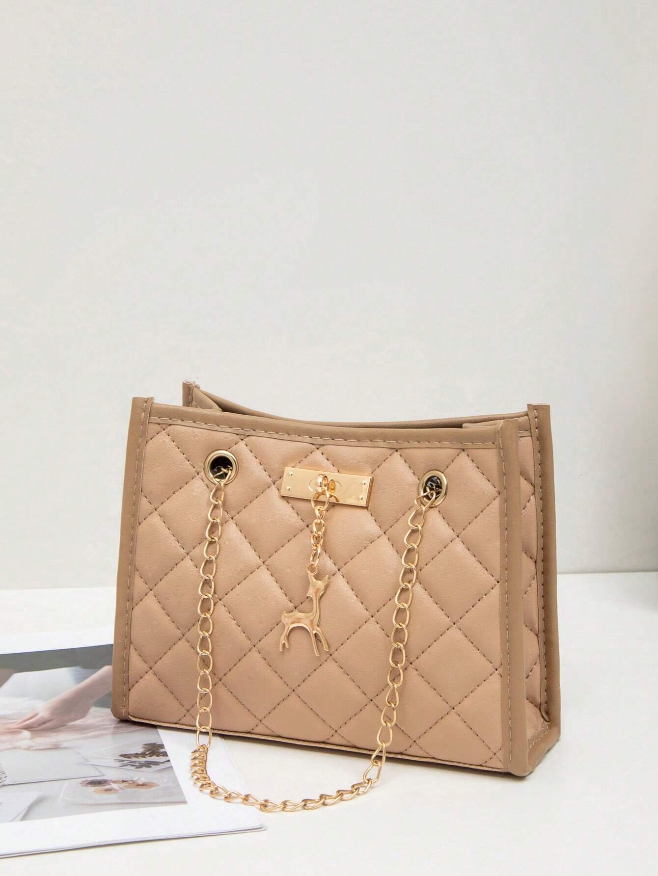 Fashion Chain Shoulder Bag 2024 New Small Square Bag Women's Wholesale Handbag, Suitable For All Seasons