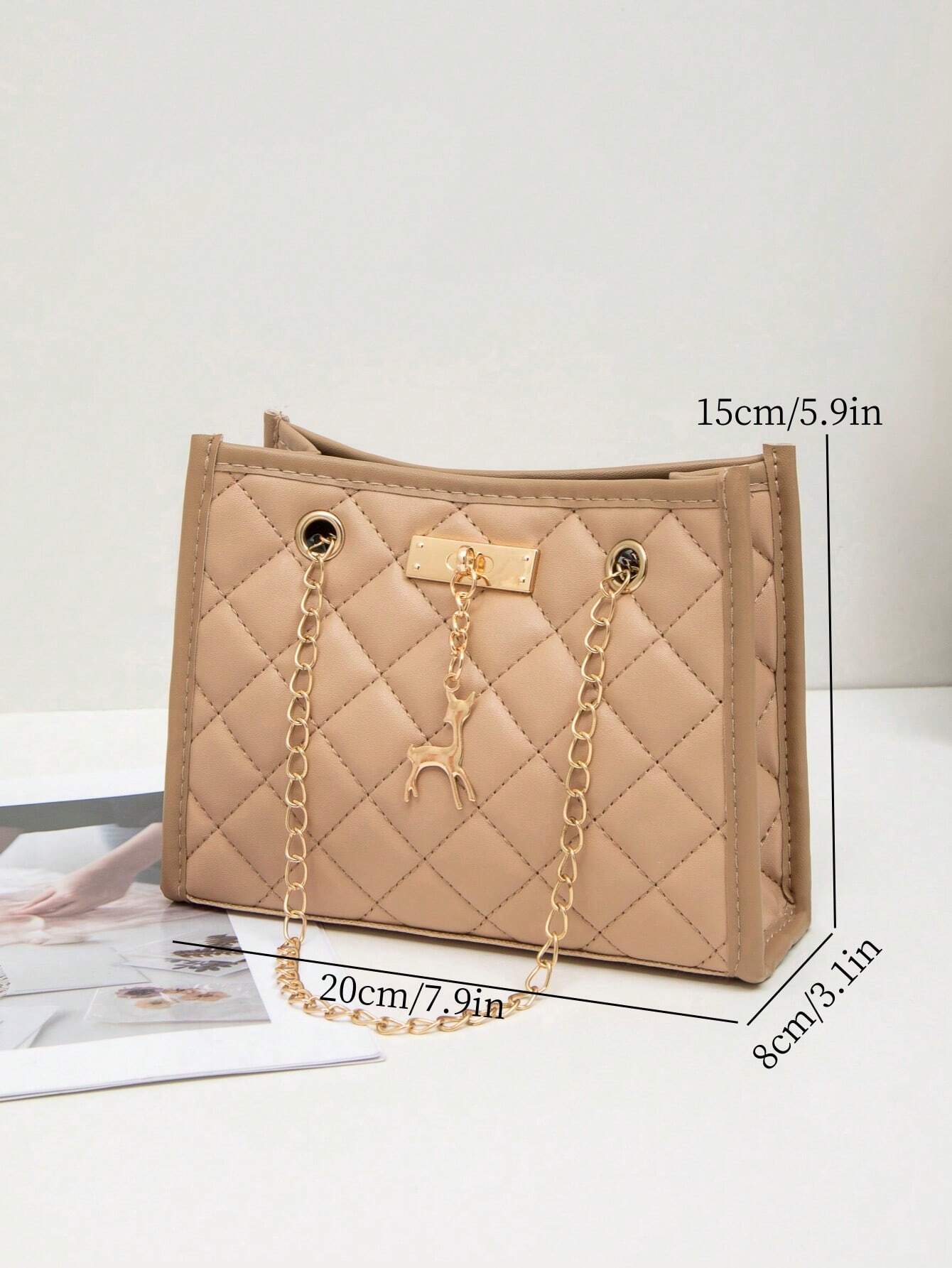 Fashion Chain Shoulder Bag 2024 New Small Square Bag Women's Wholesale Handbag, Suitable For All Seasons
