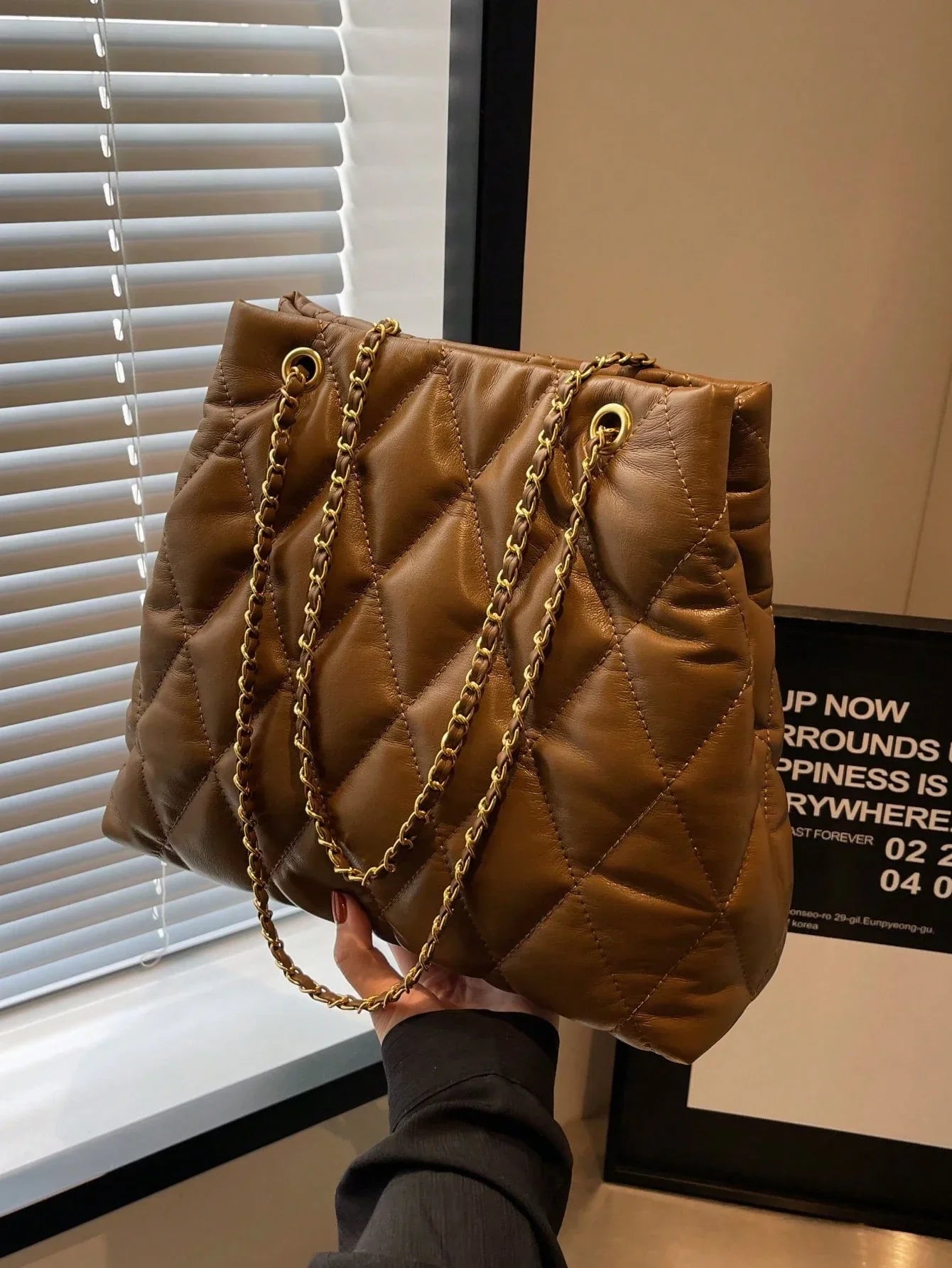 Large Capacity Fashion Tote Bag, Padded, Embroidered Quilted, Soft, Winter Chain Strap Shoulder Crossbody Bag For Women