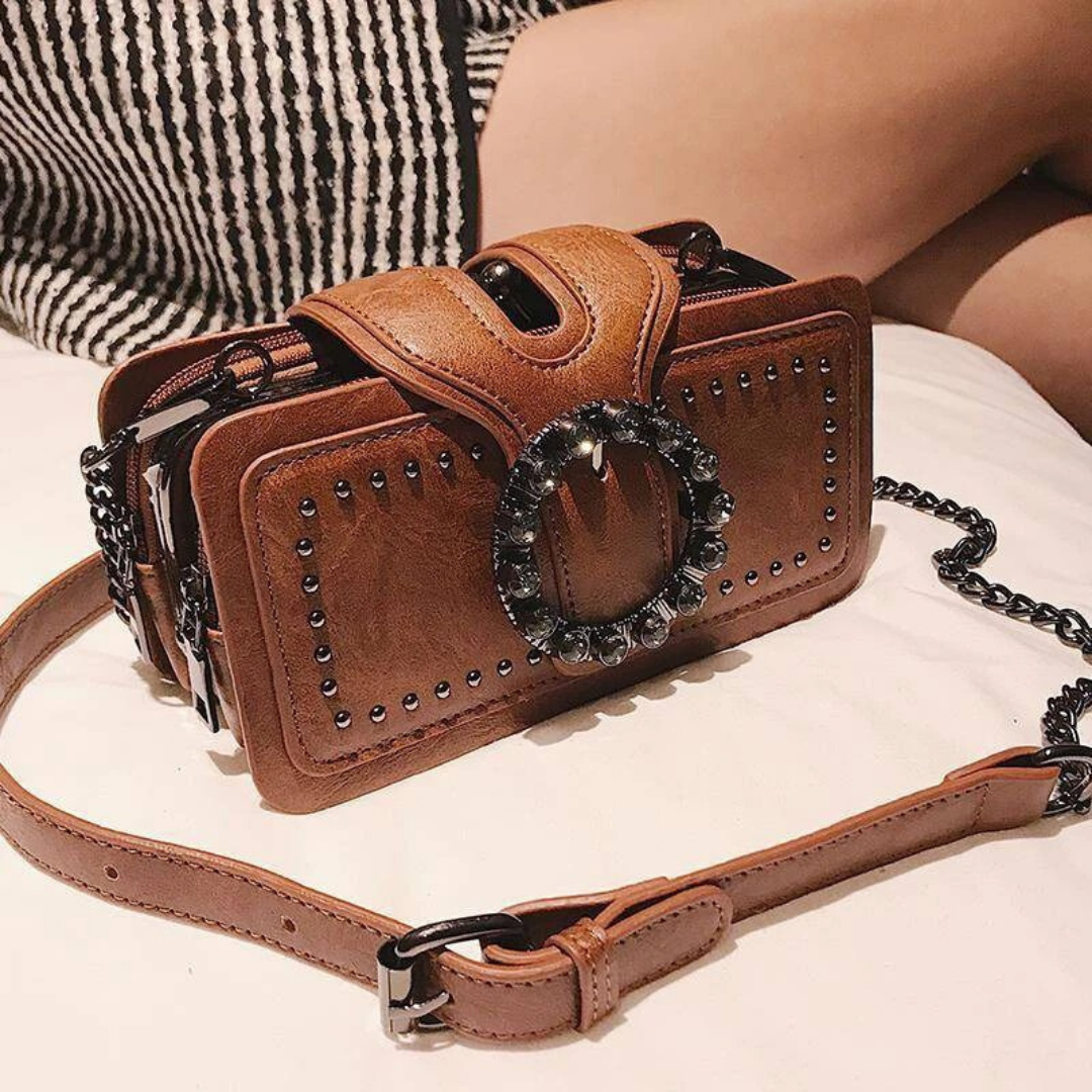 Elegance Luxe Leather Chain Decor Clutch